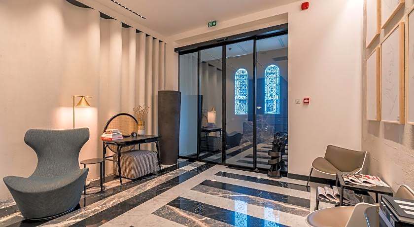 Monograph Freedom Square