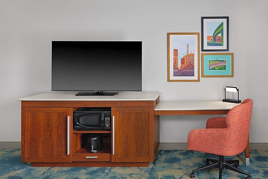 Hampton Inn & Suites Detroit/Troy