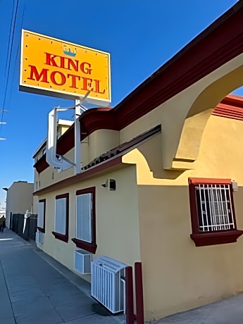 KING MOTEL