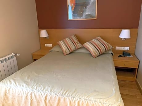 1 bedroom 2 adults + 2 children