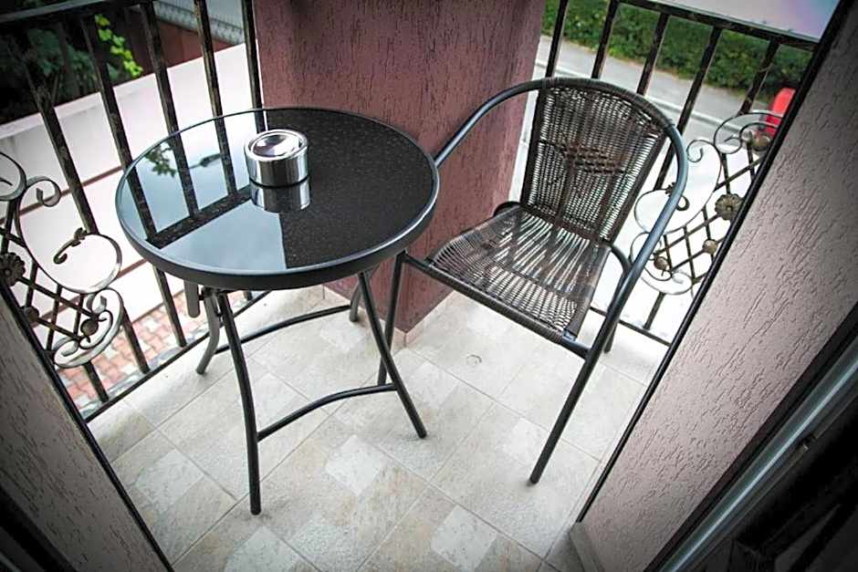 Hotel Boutique Mikaela (Adult Only)