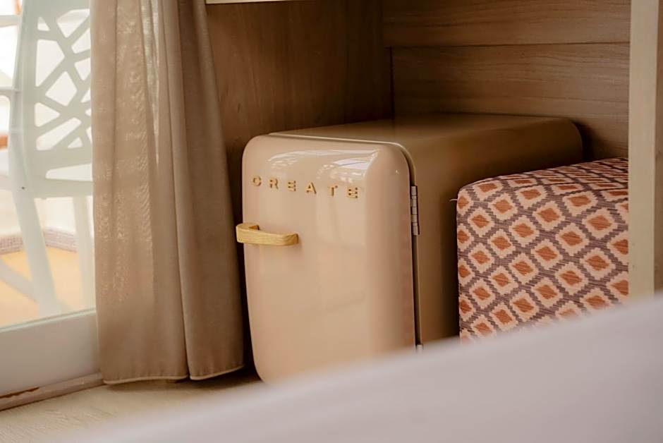 Garden Saladina - Adults Only