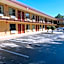 Super 7 Inn