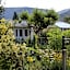 Genelle House B&B Guest House