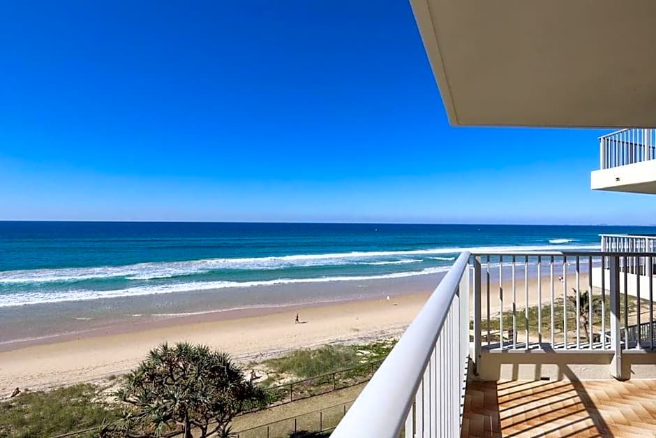 Beachside Tower Apartment