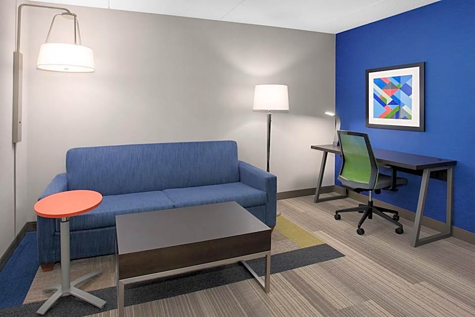 Holiday Inn Express & Suites South Portland By IHG