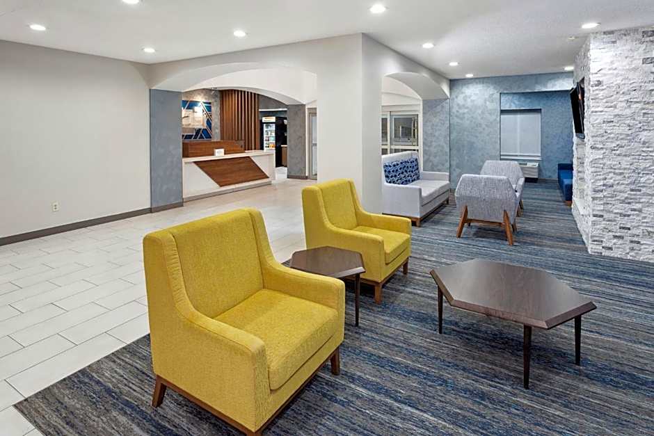 Holiday Inn Express & Suites Pekin (Peoria Area) by IHG