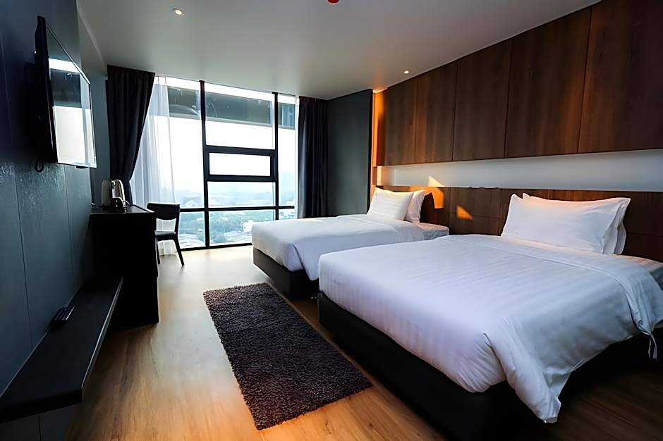 TK Palace Hotel and Convention