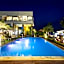 Phi Phi Nice Beach Hotel Hip