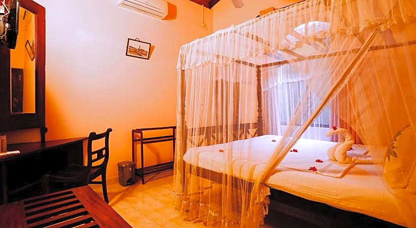 Frangipani Motel