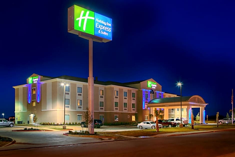 Holiday Inn Express Hotels Cotulla