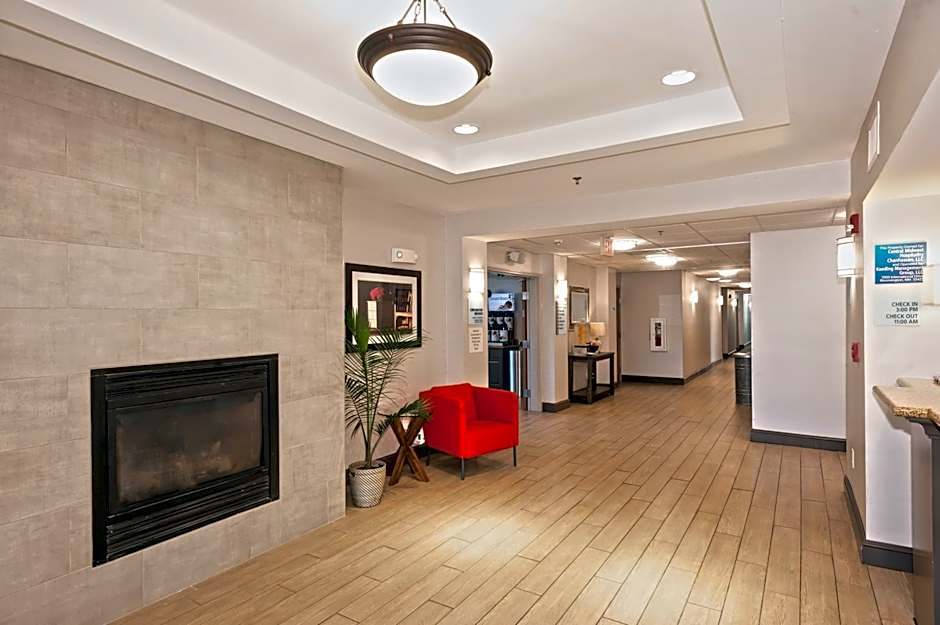 Holiday Inn Express Hotel & Suites Chanhassen By IHG