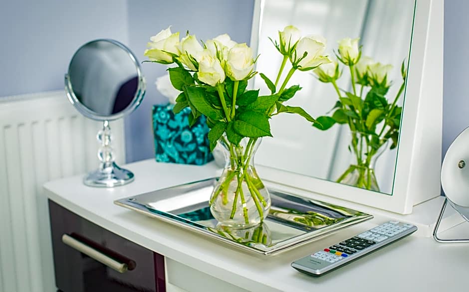 Studios At Glenthorne