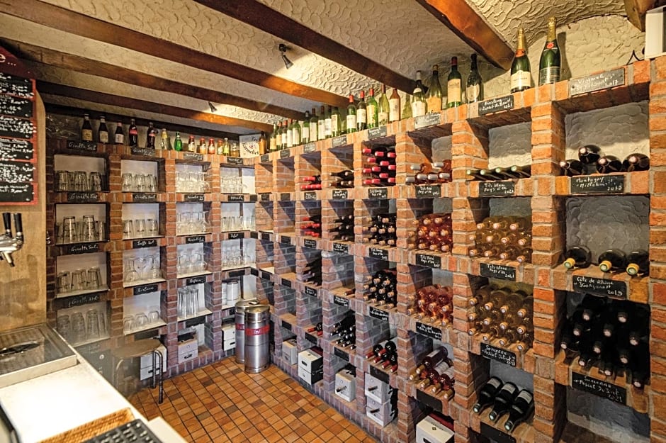 Logis Hôtel Restaurant Des Acacias Lille Neuville en Ferrain