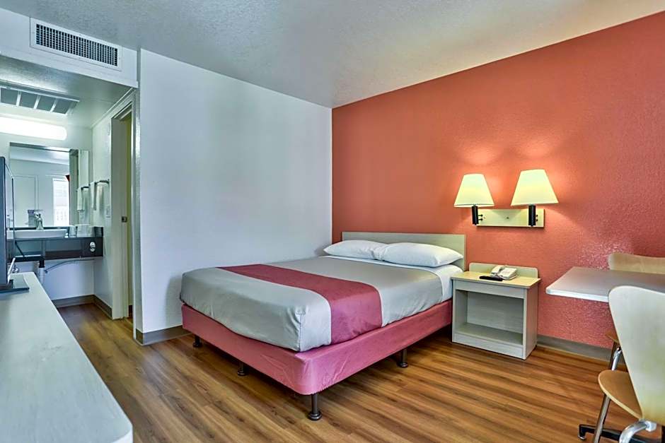 Motel 6-Flagstaff, AZ - Butler