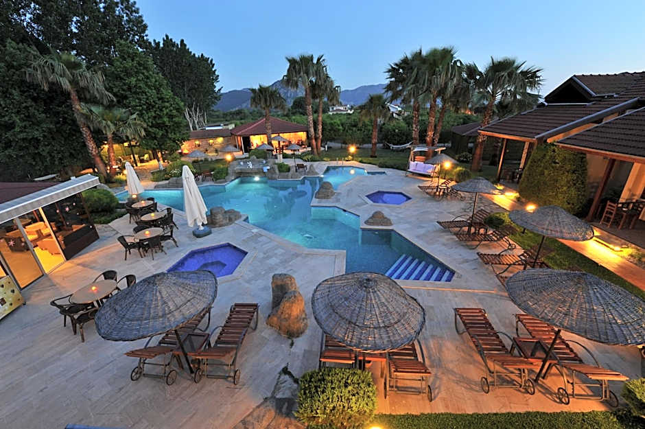 Grenadine Lodge