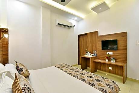 Hotel Sallow Premium