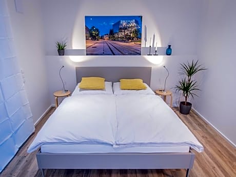 One-Bedroom Apartment with Terrace