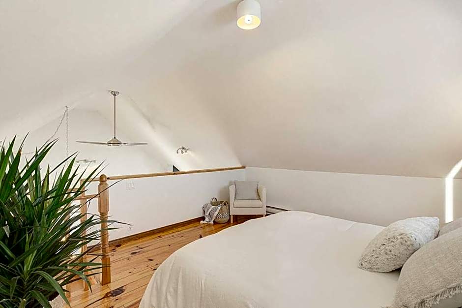 Idyllic Nature Retreat - Hot tub and Scenic Views