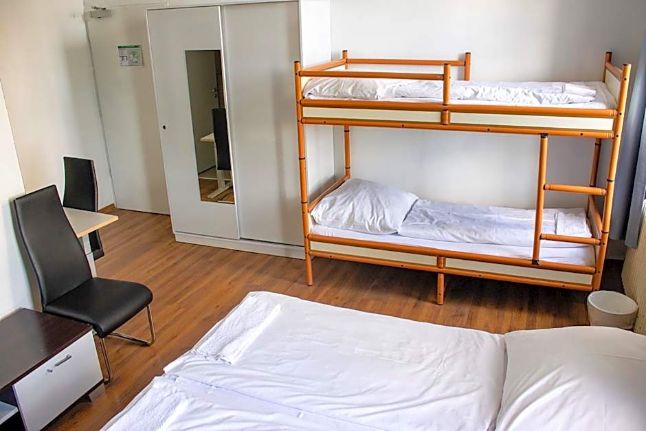 Photo 1 of 4 of Quadruple Room with Bathroom