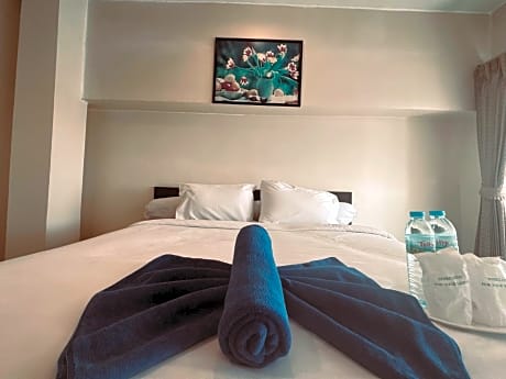 นวนคร ออมสินอพาร์ตเมนต์ ติดห้างบิกซี Navanakorn Aomsin hotel near shopping mall,snooker and club