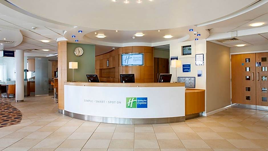 Holiday Inn Express Oxford Kassam Stadium By IHG