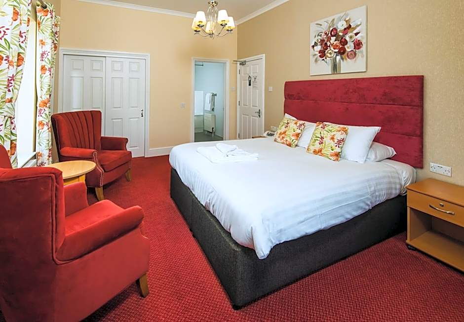 Photo 1 of 9 of Club Double Room