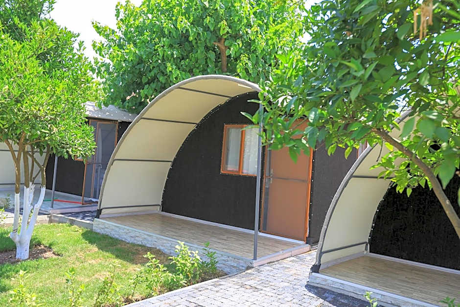 Merry Bungalow & Tent