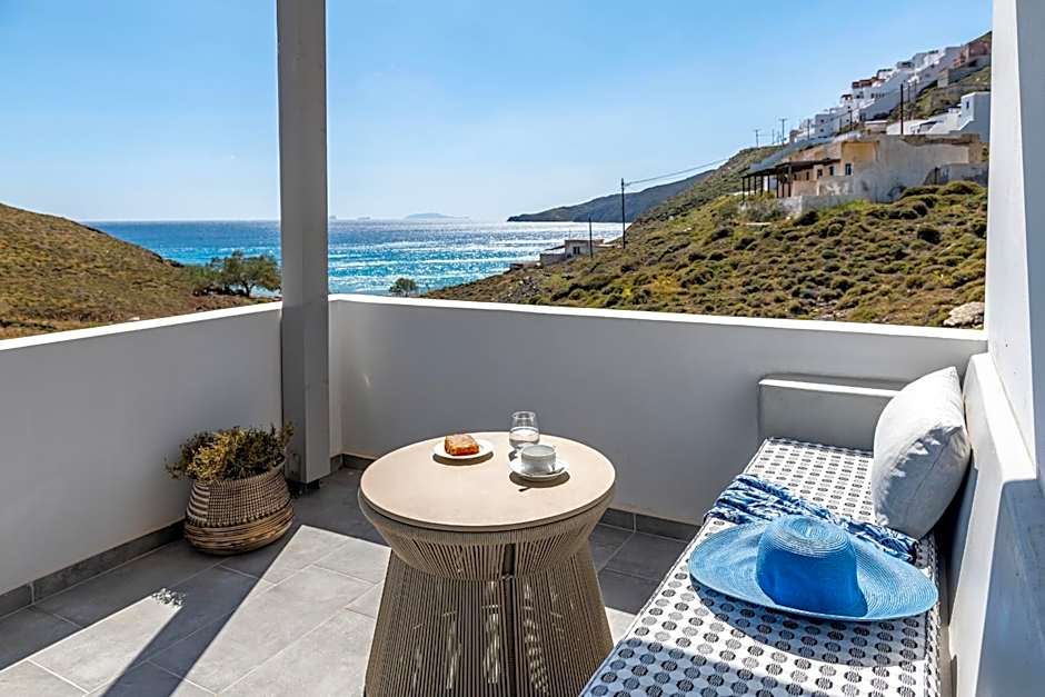 Remezzo Bayfront Suites