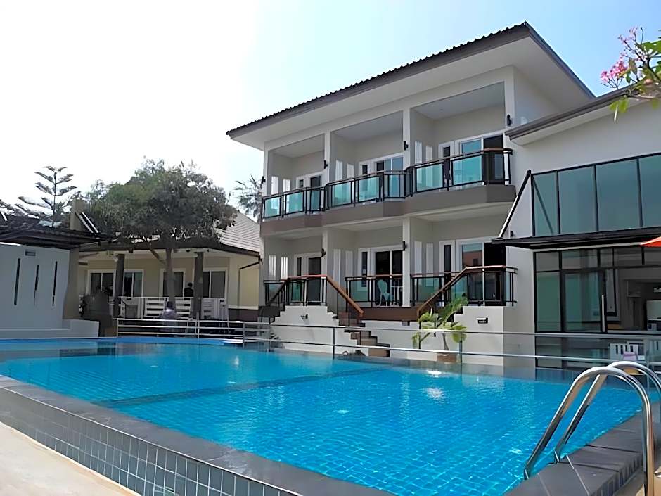 Bee Orchid Pool Villa