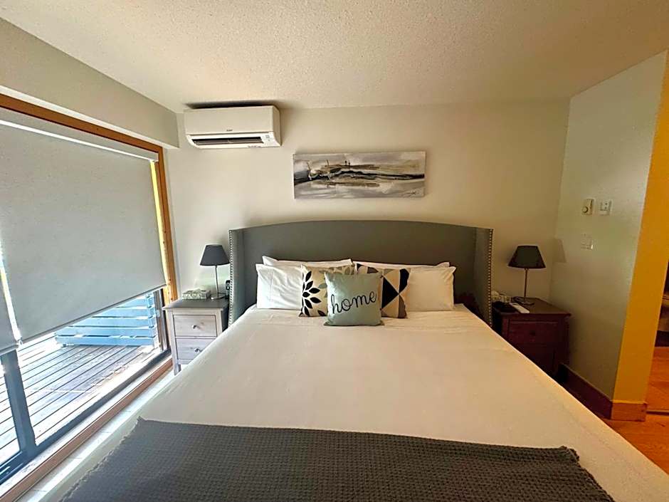 Ski inSki out - Steam shower - Roof top Hot tub- Air Conditioning