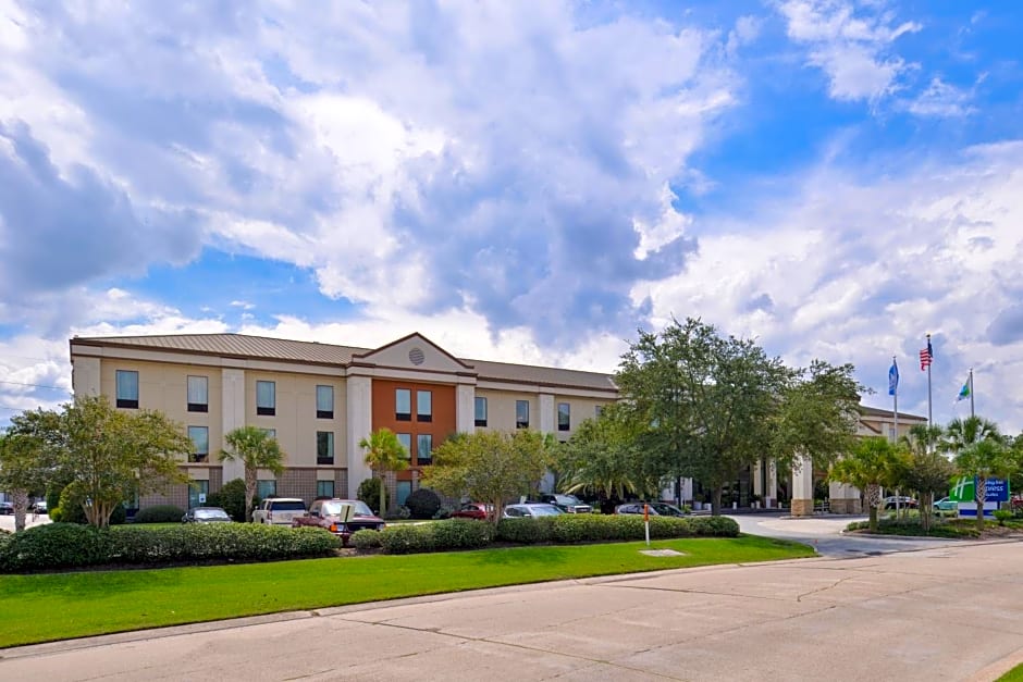 Holiday Inn Express and Suites New Orleans Airport, an IHG Hotel