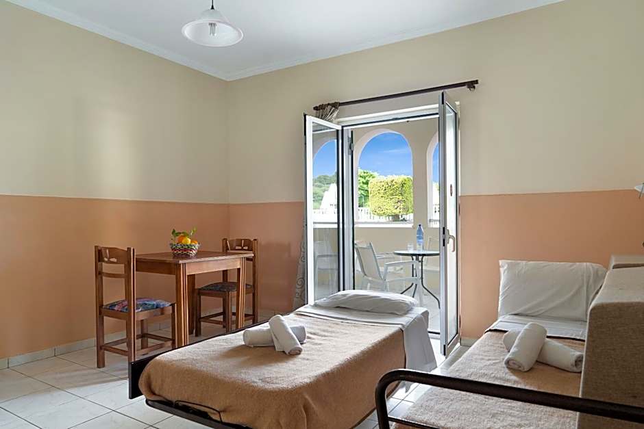 Sandy Maria studio 501