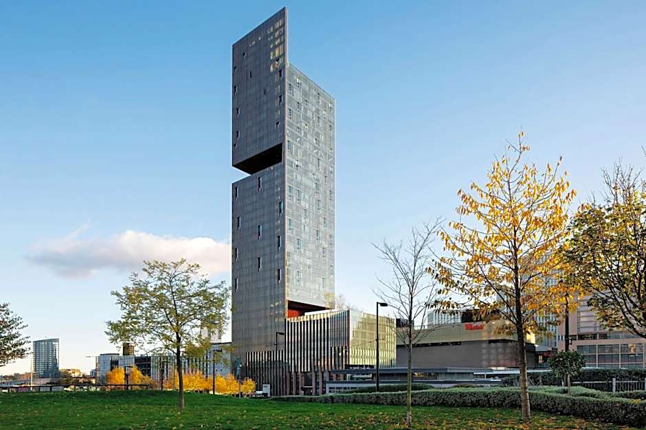 The Stratford, Autograph Collection