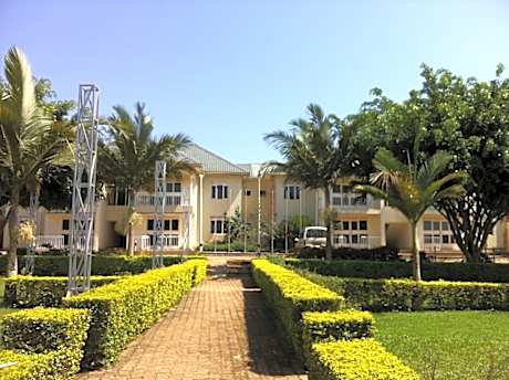Hotel Alvers Mukono