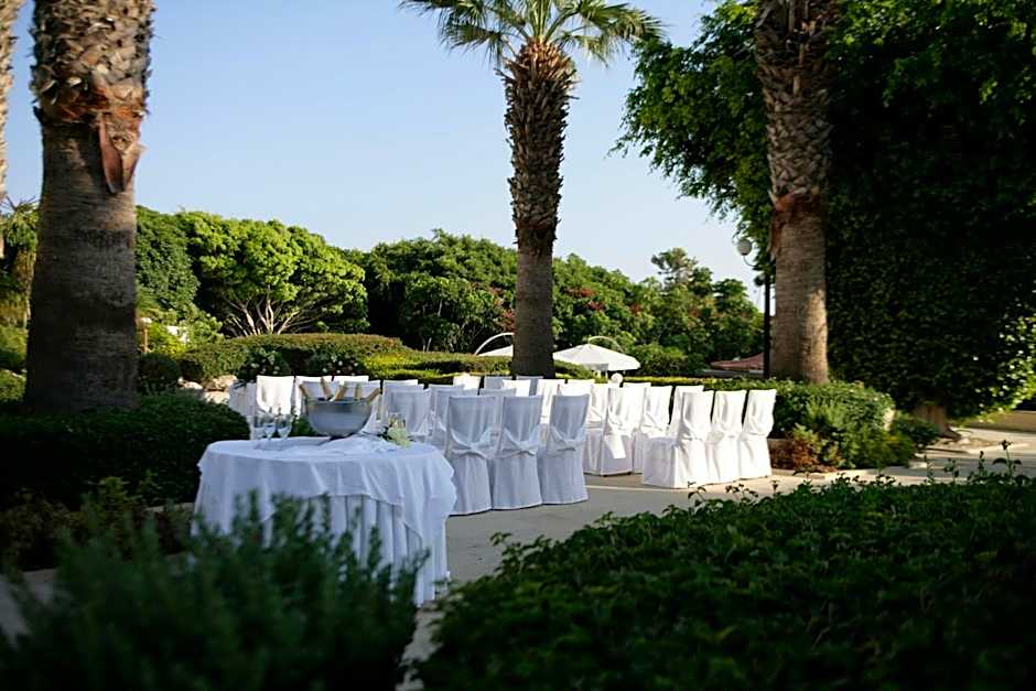 Avanti Hotel