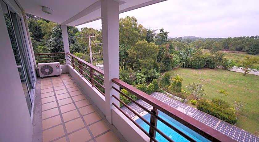 Sea Mountain Khanom Hotel