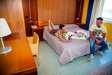 Triple Room with Side Sea View