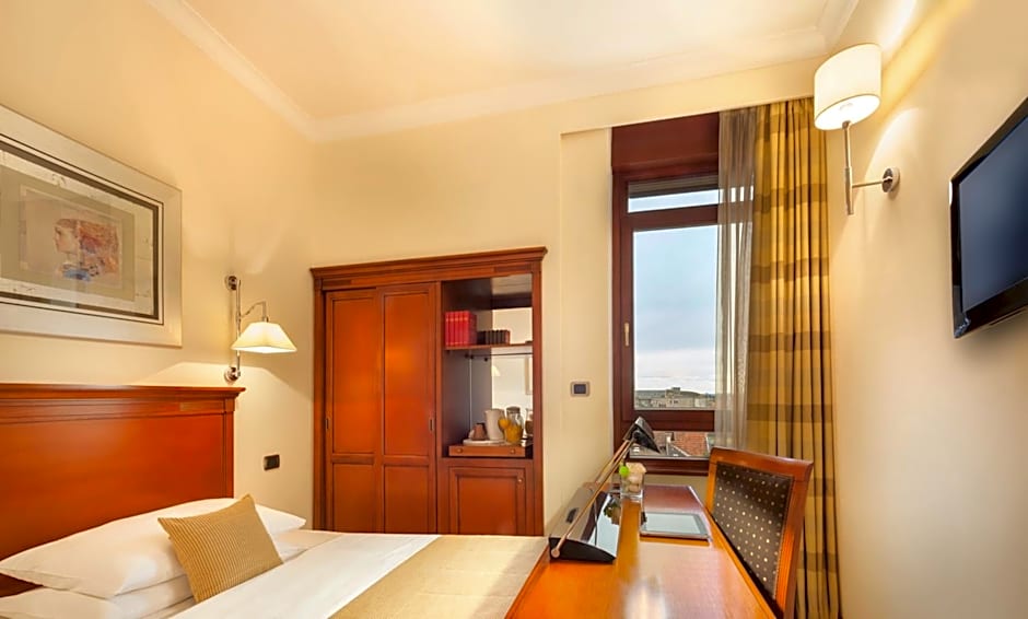 Best Western Premier Hotel Astoria