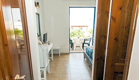 Single Room with breakfast