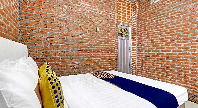 OYO Life 93010 Omah Bareng Syariah Sambisari