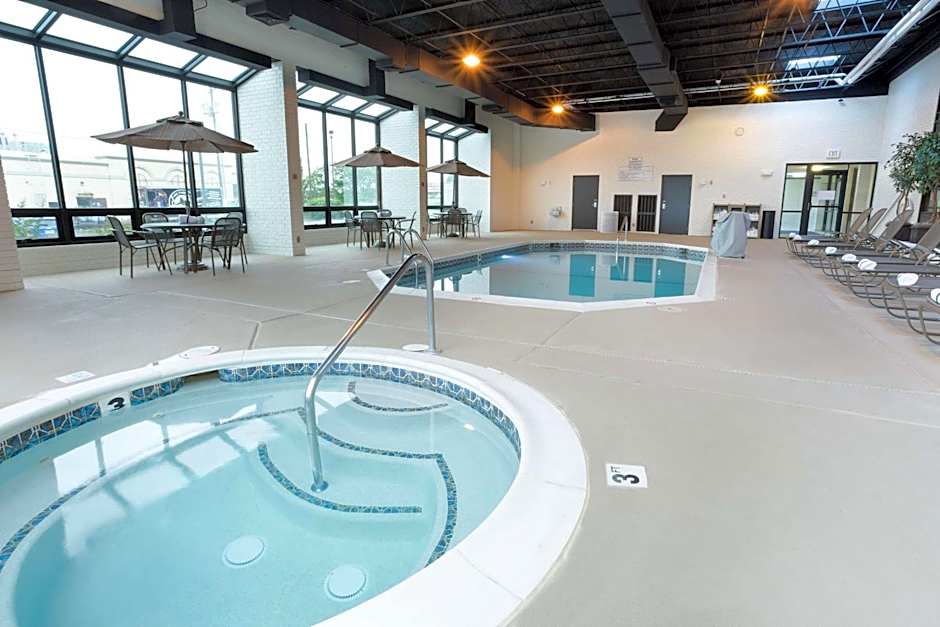 Drury Inn & Suites Joplin