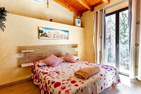 Double Room with Shared Bathroom