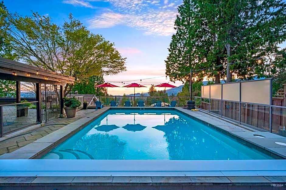 The Lions Self Contained Suite, Shared Pool, Hot Tub, Views