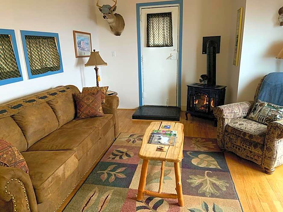 Alaska Adventure Cabins