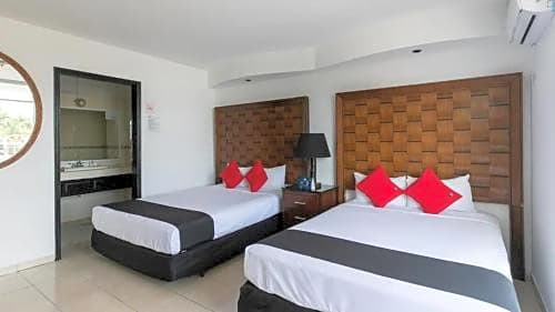 Hotel Dorada Inn