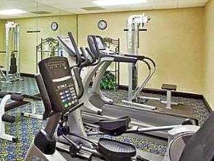 Holiday Inn Express & Suites Belle Vernon By IHG