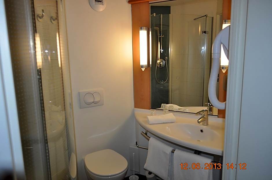 ibis Istres Trigance