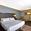 Holiday Inn Express Romulus / Detroit Airport By IHG