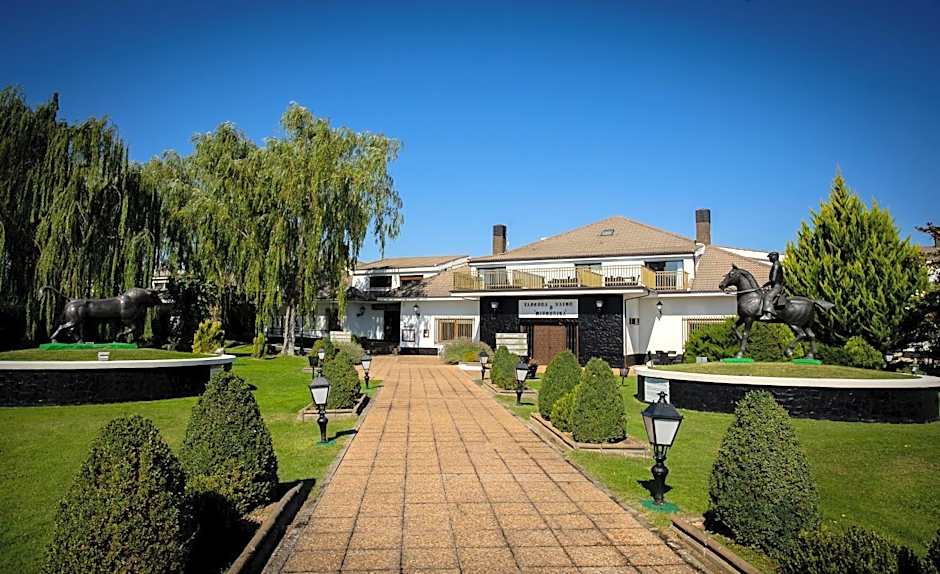 Hotel Conde Rodrigo II by eme hoteles